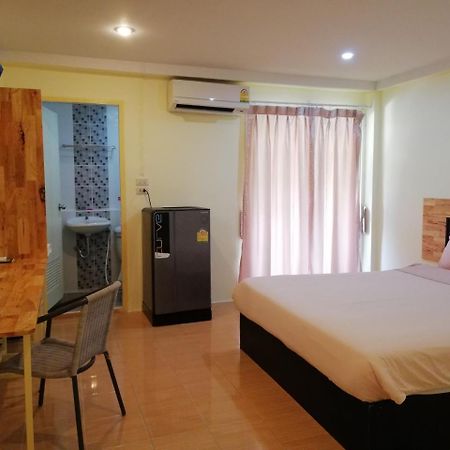รินรดีเพลซ Hotel บุรีรัมย์ ภายนอก รูปภาพ