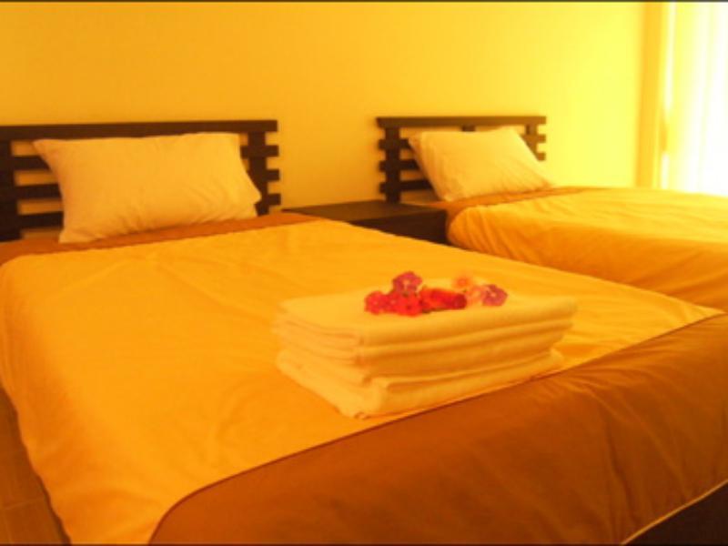 รินรดีเพลซ Hotel บุรีรัมย์ ภายนอก รูปภาพ