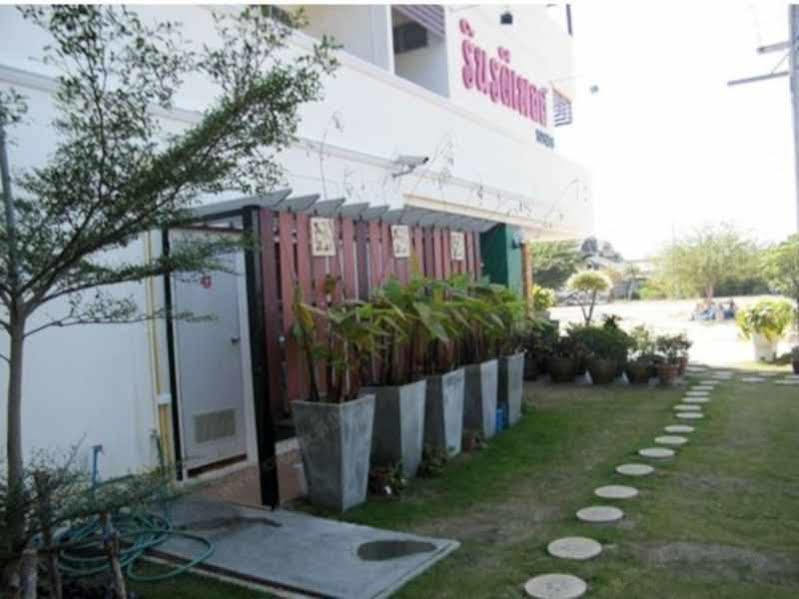 รินรดีเพลซ Hotel บุรีรัมย์ ภายนอก รูปภาพ