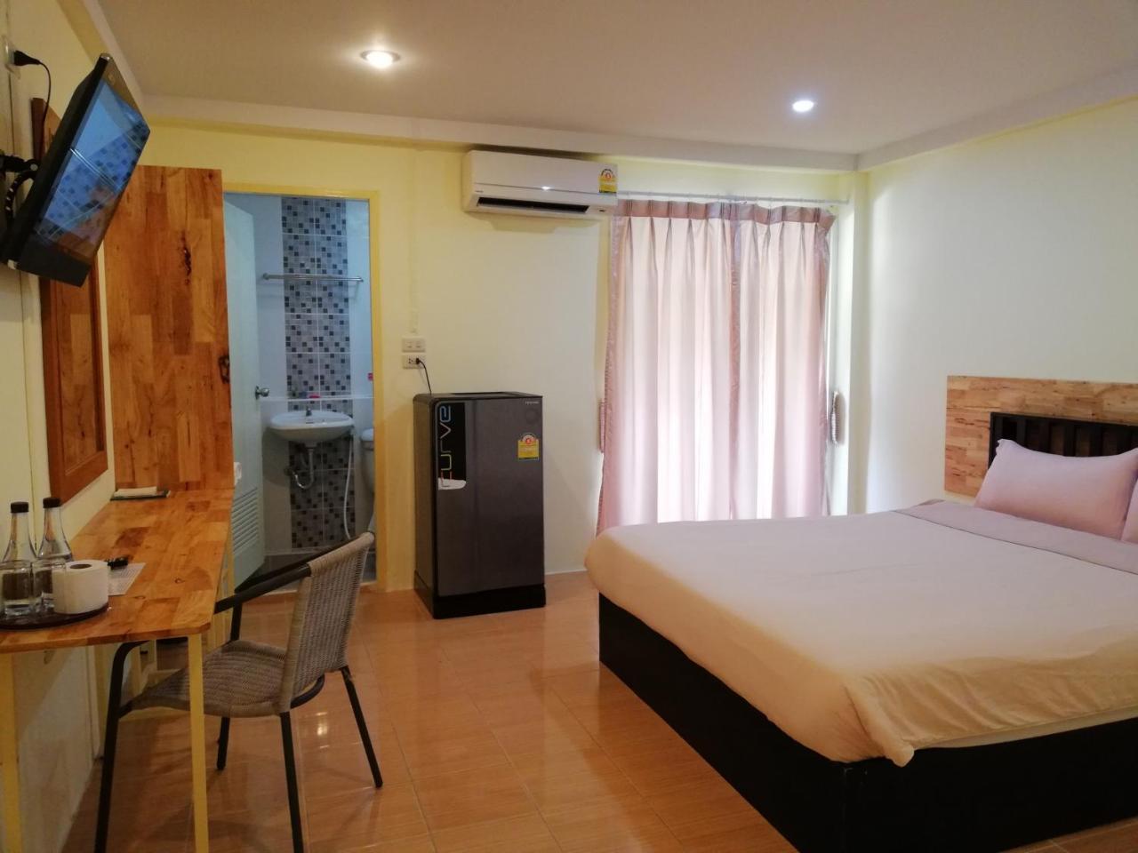 รินรดีเพลซ Hotel บุรีรัมย์ ภายนอก รูปภาพ