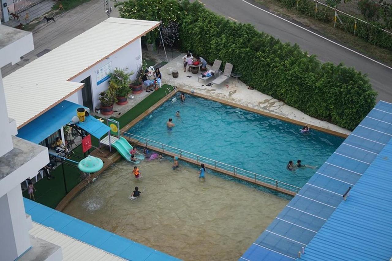 รินรดีเพลซ Hotel บุรีรัมย์ ภายนอก รูปภาพ